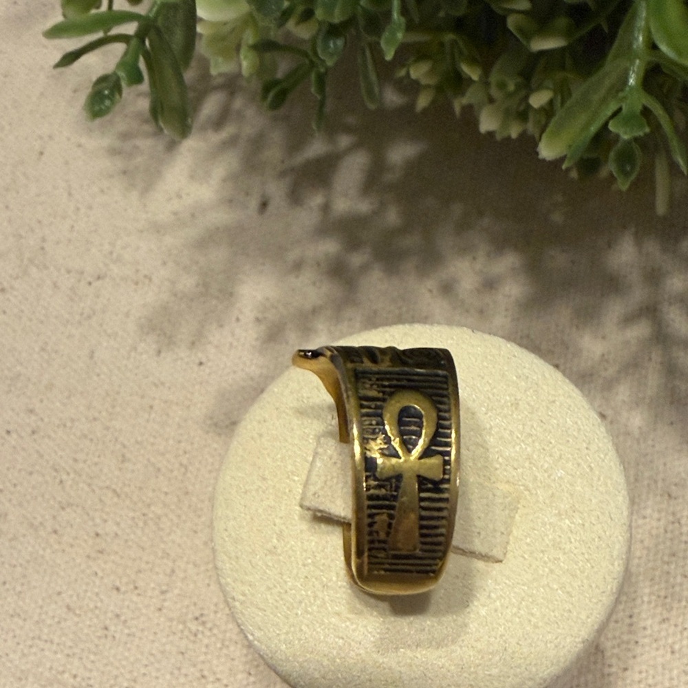 Unisex Boho Vintage Ring | Women’s Ring  | Men’s Ring | Gold Eye of Horus Ring - Picture 3 of 5